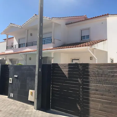 Дом отдыха Big Wave Casa Назаре